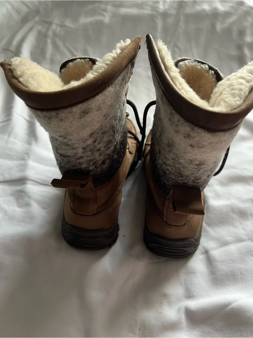UGG adirondack brown